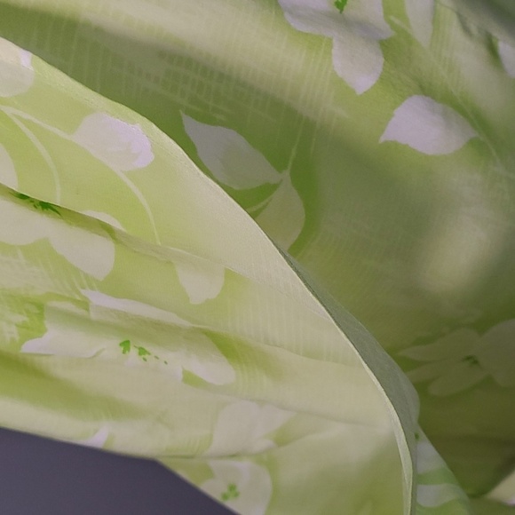 Saks fifth Ave Real Clothes, 100% silk Wrap skirt beautiful green. med. Y2k - Picture 4 of 11